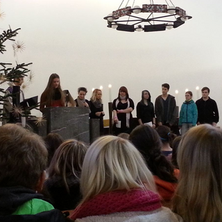 w-godi-frbitten Montessori-Schulzentrum Leipzig - Neuigkeiten - Schüler gestalten Weihnachtsgottesdienst